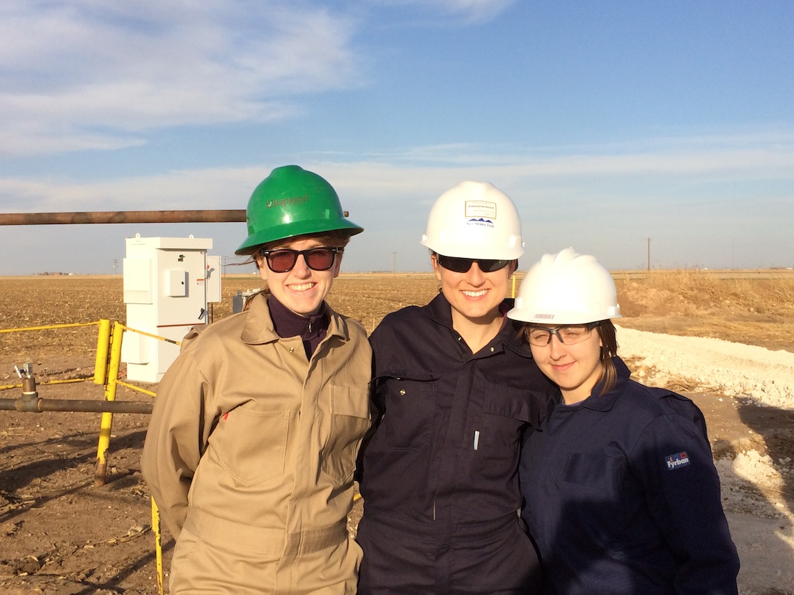 Image of Students in field.